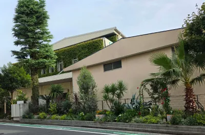 横浜植木株式会社正門脇花壇植栽工事